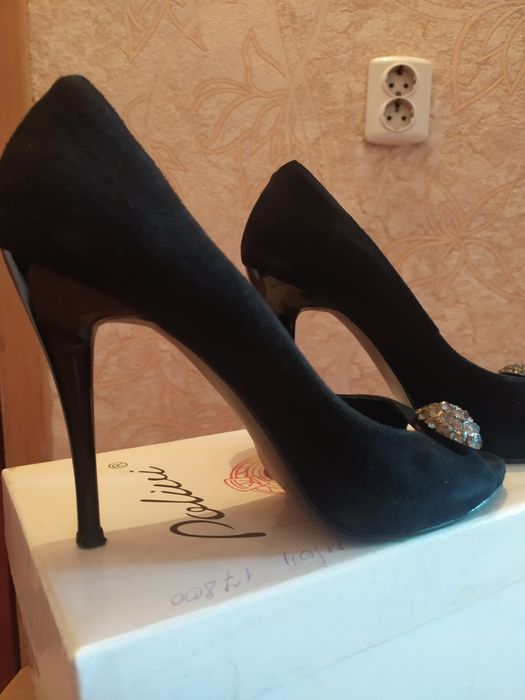 Продам туфли очень элегантные