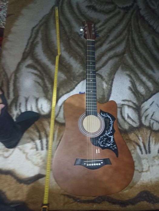 Gitara sotiladi 2026