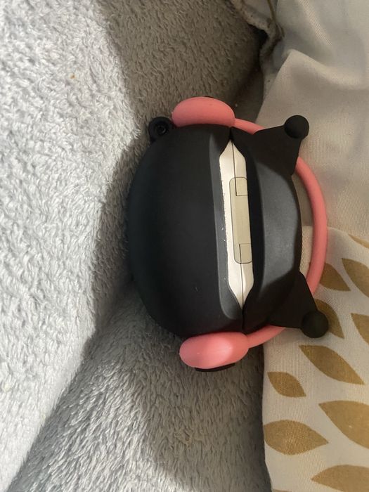 Air pods pro 2  le vand urgent