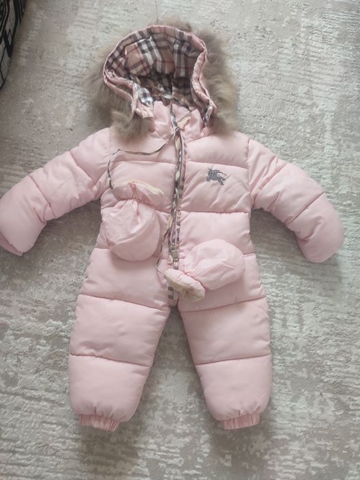 Продам детский комбинезон BURBERRY оригинал.