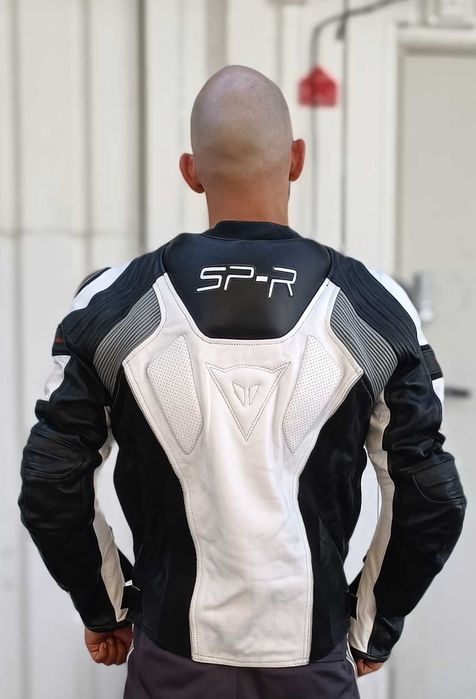 Мото яке и ръкавици DAINESE , Каска SHOEI