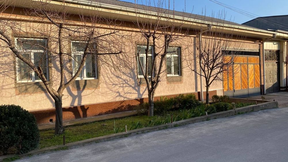 Chinobod sanatoriyasini orqasidigi mahalladan uy sotiladii