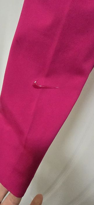Дамско оригинално клинче.  В безупречен вид.  Nike DRI FIT