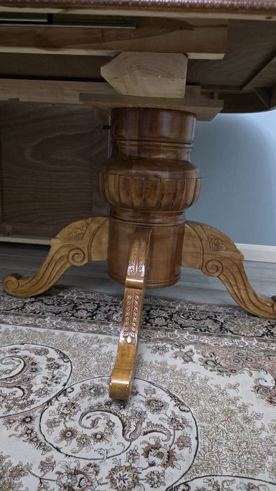 Стол для гостиной раскладной