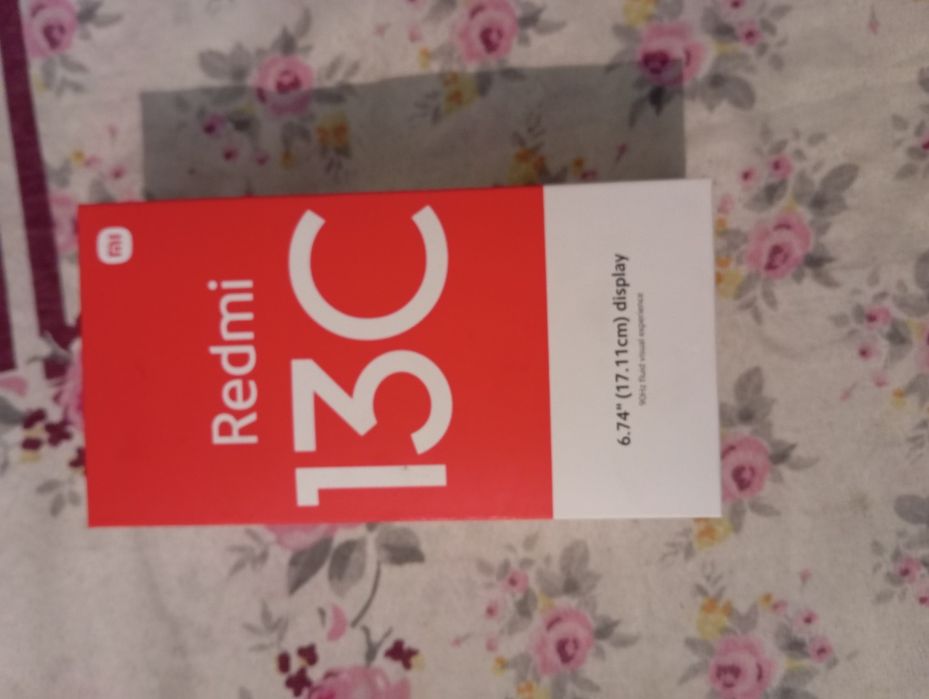 Продаю телефон новый