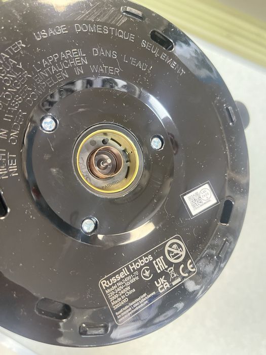 Електрическа кана Russell Hobbs Victory