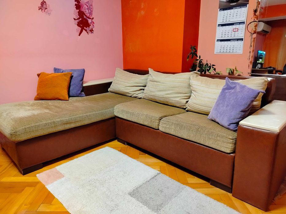 Продавам ъглов диван