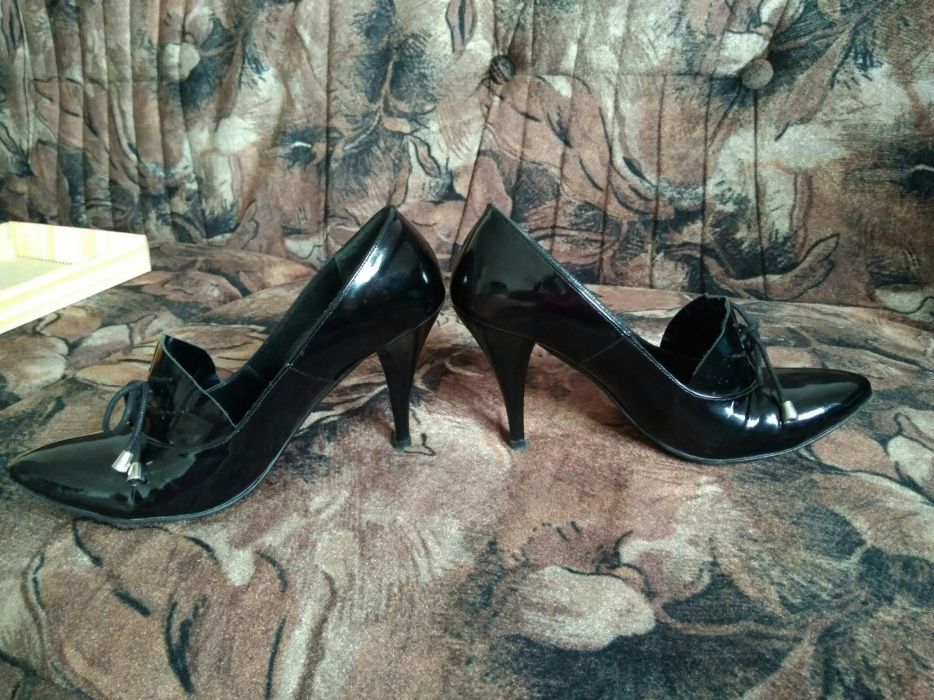 Pantofi de piele marimea 37