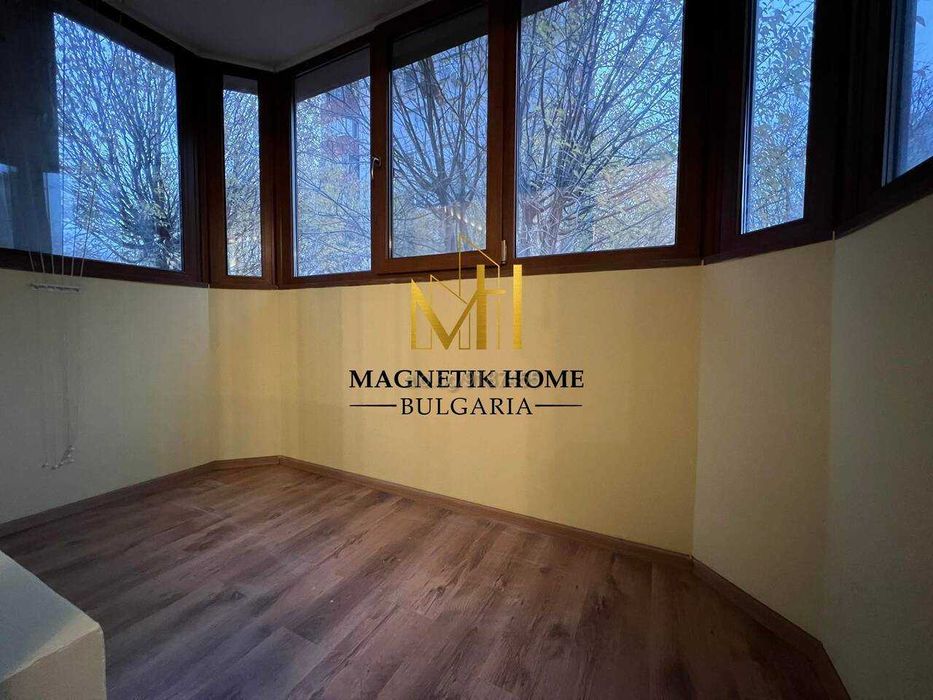 Великолепен двустаен апартамент до у-ще Братя Миладинови