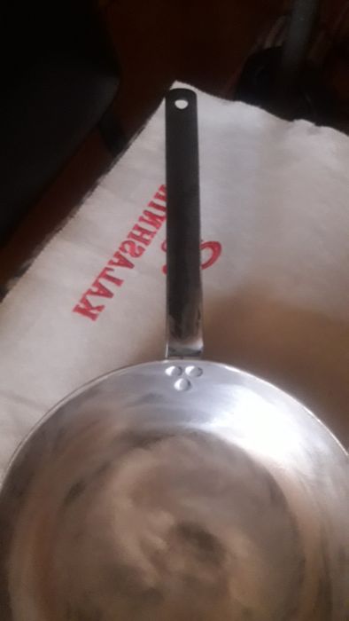 Продам сковороду.