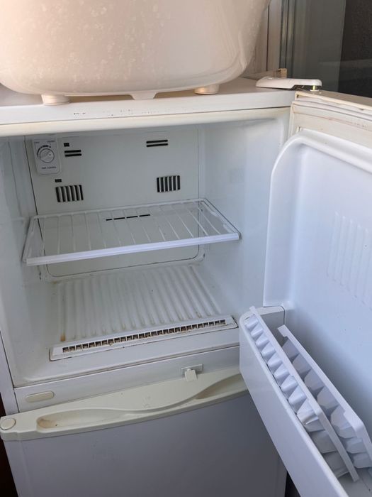 Продам холодильник. Не морозит холодильная камера