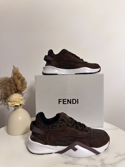 Adidasi F E N D I Flow Dark Brown