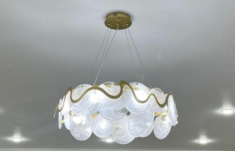 Люстра сатылады бу