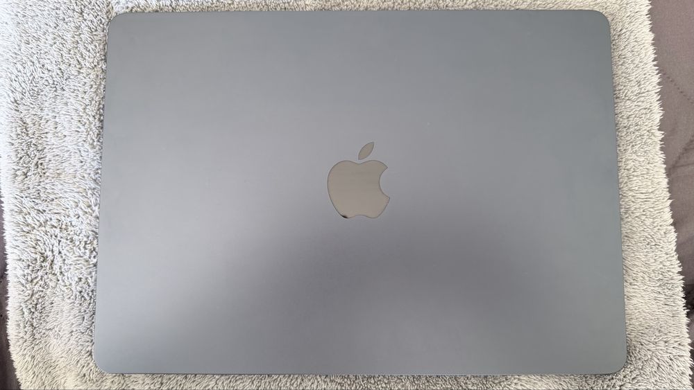 Mackbook Air M4 2025 13'6 inch