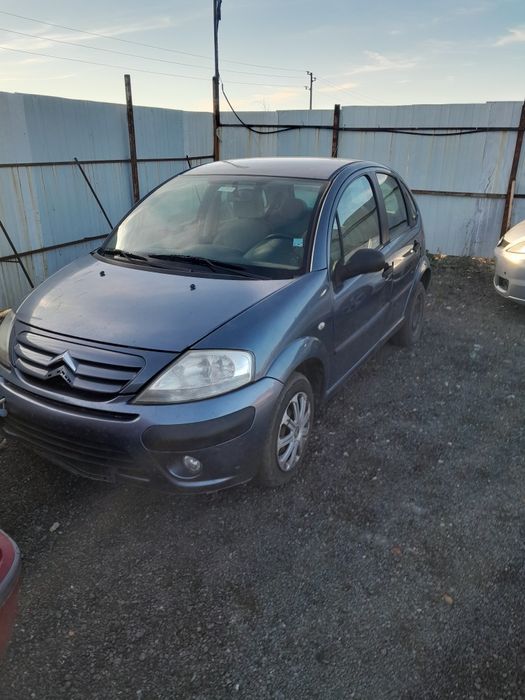 Продавам ситроен  с 3 на части