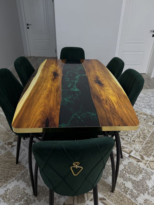 Кухонный стол и стулья(6шт)