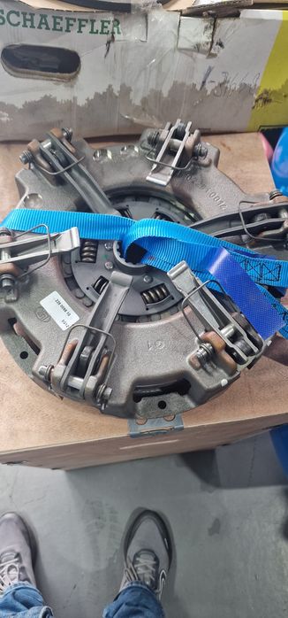 Disc ambreiaj tractor fiat diametru 310 mm sau 280 mm z11 si z12 dinti