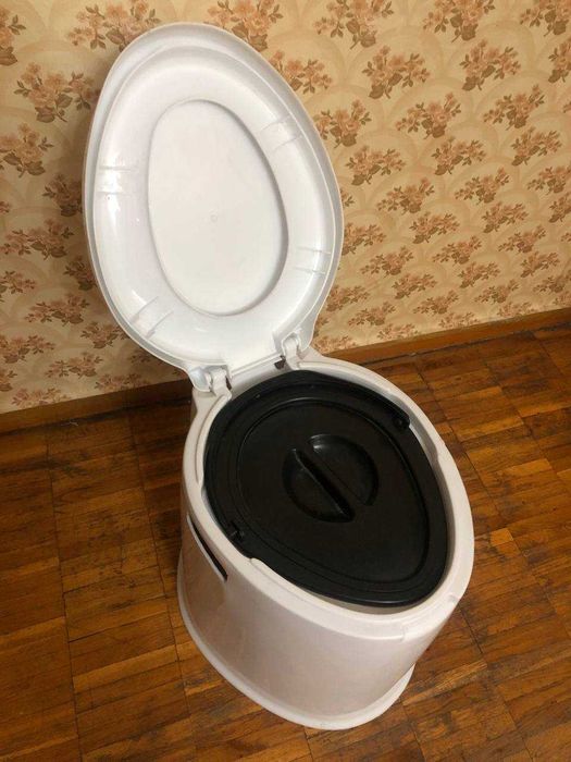 Мобильный биоунитаз со съёмным ведром