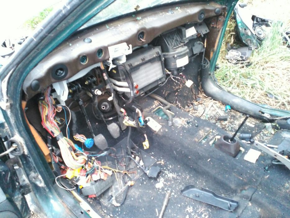 Пежо 406 бензин салон седалки колани волан климатична система на части ...