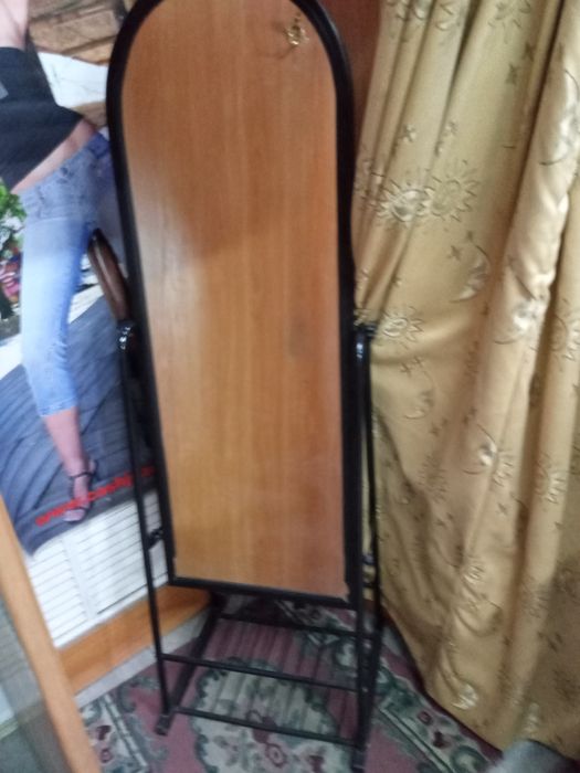 Зеркало передвижное