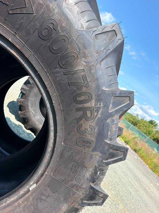OCAZIE TAURUS Cauciucuri tractor 600/70r30 si spate 650/85r38 anvelope tractor John Deere Fendt Case IH New Holland Massey Ferguson Deutz-Fahr Valtra