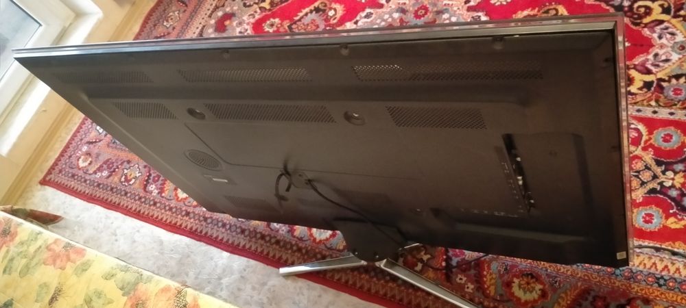 Телевизор Hisense(140см.55 дюймов)