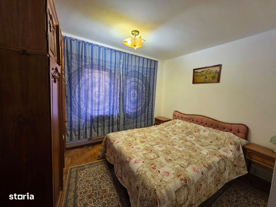 3 camere, bulevardul Roman Mușat, etaj 1