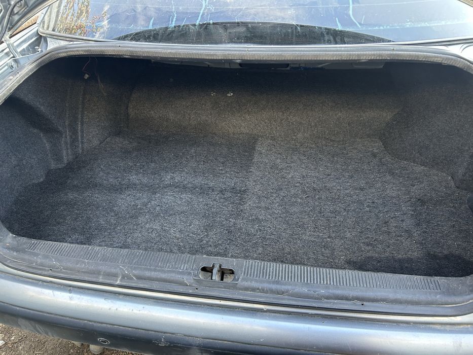 Продам машину AUDI 100С4