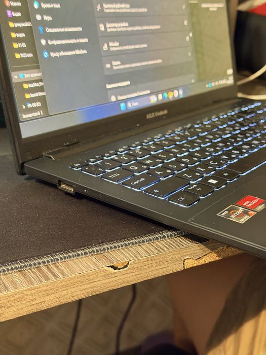 Продам ноутбук ASUS Vivobook 512/8