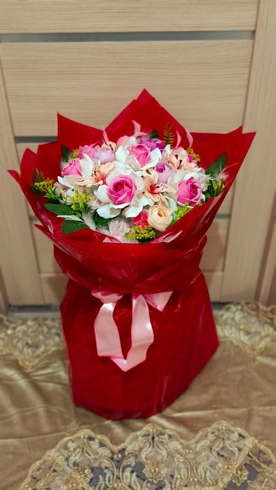 Букет суний гул совга учун