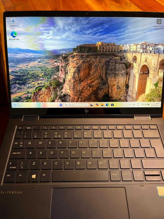 HP Elite Dragonfly G1 – 13.3" Touch – i5 – 16 GB RAM – дефектен