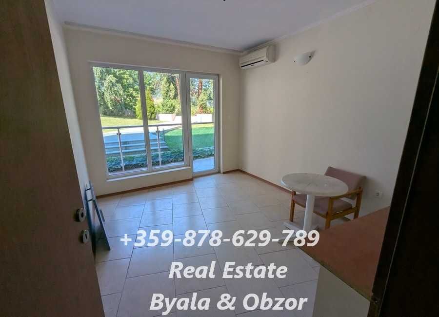 Продава се Тристаен апартамент в Обзор - 85 кв.м за 795 €/кв.м - Снимка #3