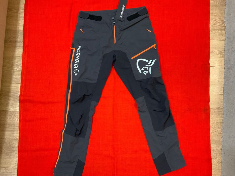 Norrona-оригинален панталон размер л