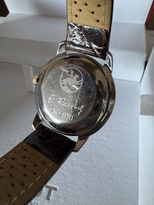 Продам мужские часы Tissot