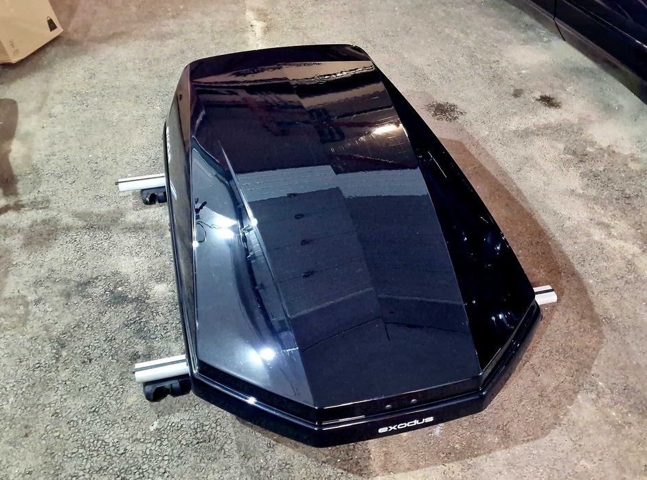 Автобокс Exodus 470L Black Gloss + Алуминиеви Греди