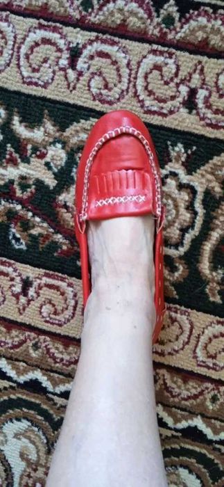 Продам туфли новые на 36 размер