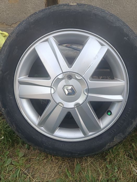 Jante aliaj 205/55 R16 cu anvelope Pirelli Cinturato