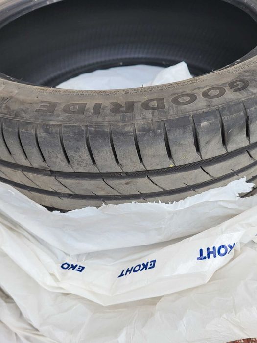 Продавам летни гуми 235 45 19