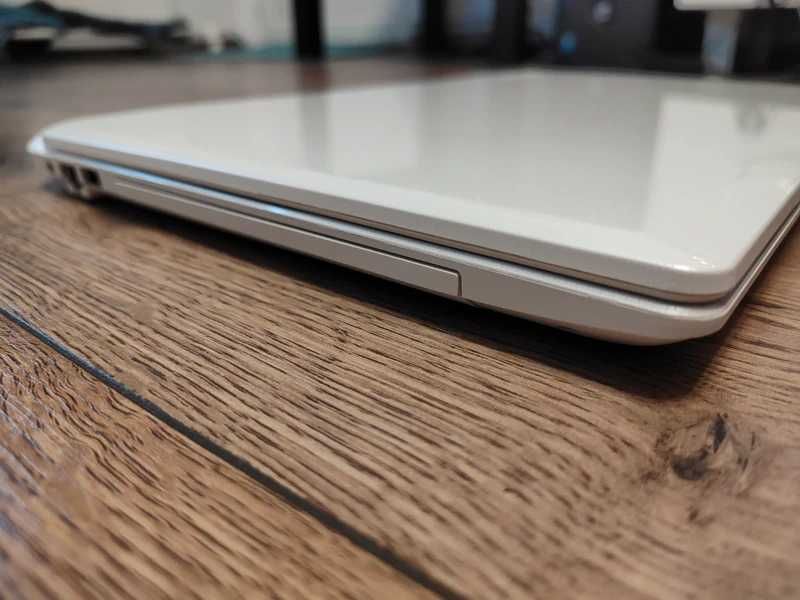 Laptop Toshiba ca nou!!!