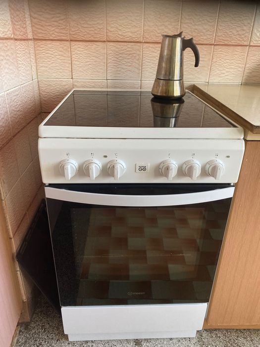 Готварска печка Indesit