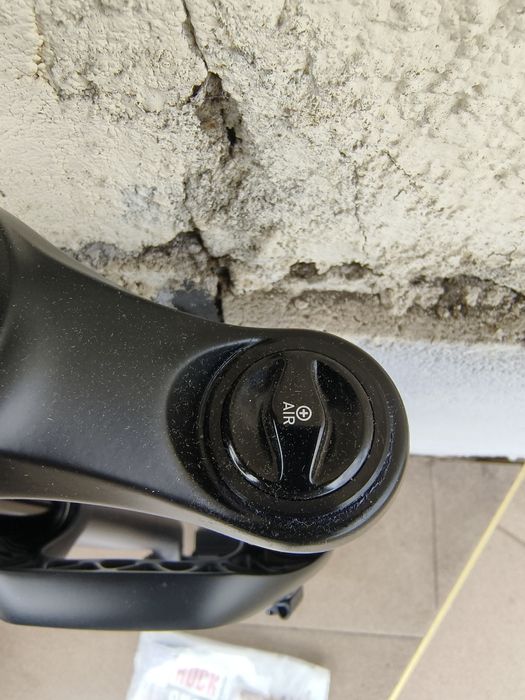 Вилка RockShox Yari RC Debon Air 29'' 160мм 15x110mm Boost