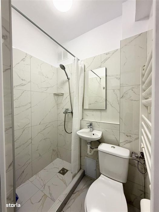 Garsoniera de inchiriat – renovata, prima inchiriere , cu balcon