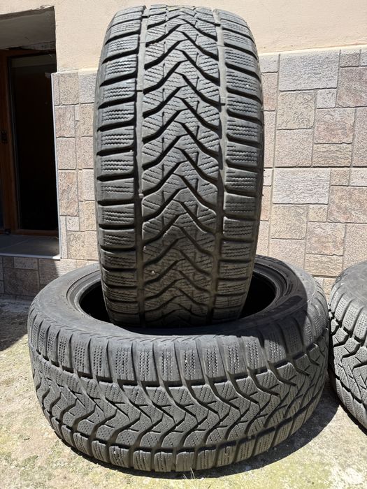 Продавам зимни гуми LASSA Competus Winter 2 225/50/18