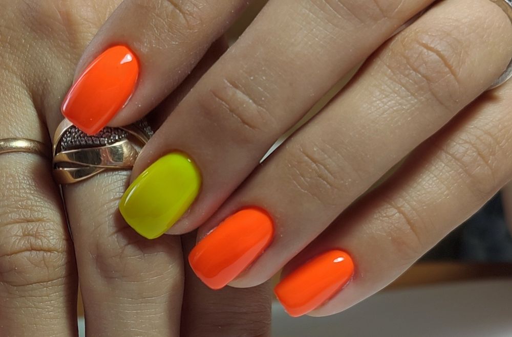 Маникюр и педикюр