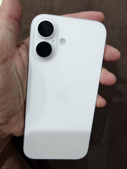 Продам IPhone 16 128gb белый