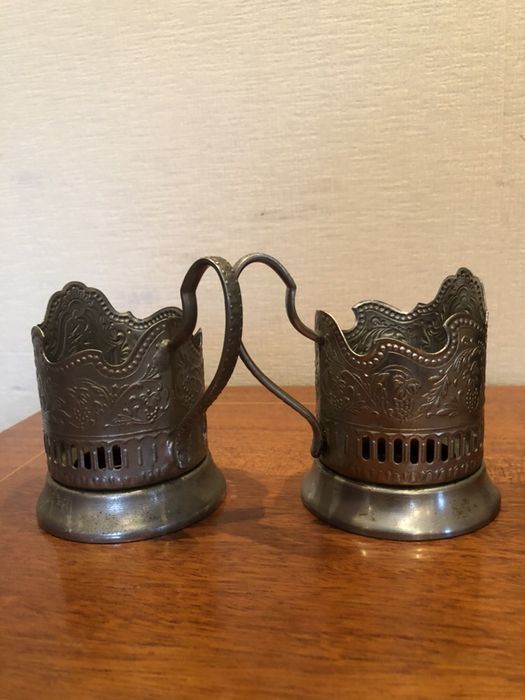 Подстаканник мельхиоровый.