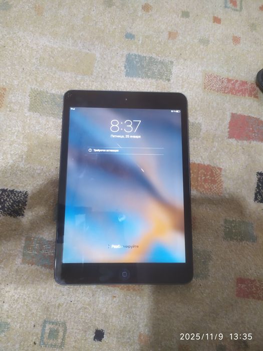Продам iPad работает