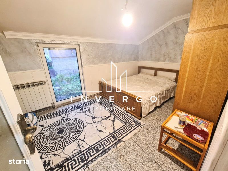 Casă spațioasă cu 5 camere și 6 garaje de închiriat în Florești