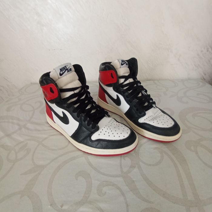 Продам кожаные кроссовки "NIKE" оригинал