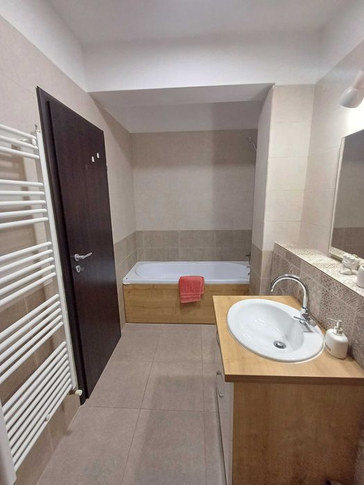Apartament 2 camere, 68mp + garaj/parcare + boxa